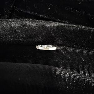 Elegant Silver Band Ring